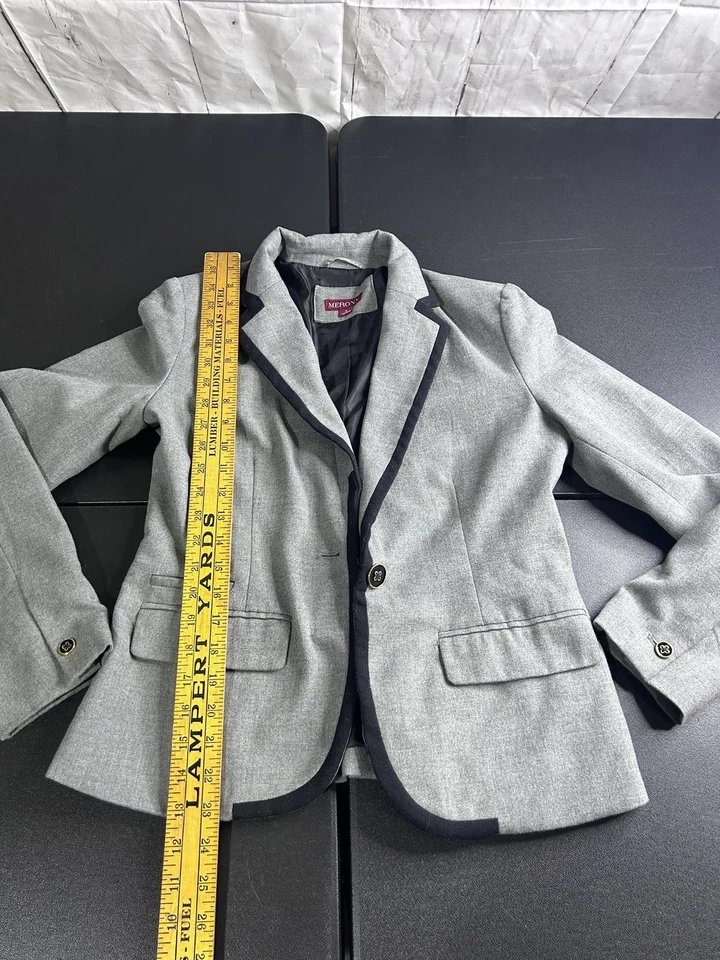 Blazer Merona para mujer 6 gris con solapa de muesca en contraste forrado con un botón carrera Foto 2 de 4