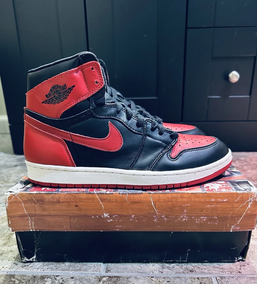 Nike Air Jordan 1 Retro 1994 Bred Black Red 130207-061 Chicago Men’s Size 10.5 - Image 2 of 4