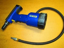GESIPA TAURUS 1 PNEUMATIC RIVET TOOL