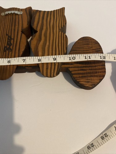 Vintage Cryptomeria gebranntes Holz geschnitzt Eulen Schlüssel Aufhänger Wandbild Mid Century - Bild 7 von 9