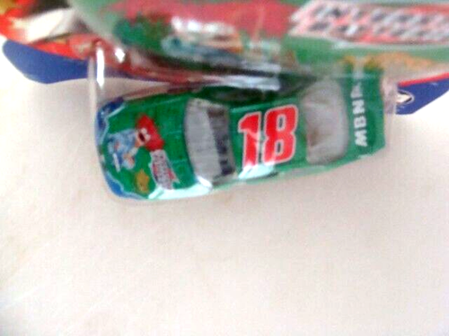BOBBY LABONTE #18 Muppet Pontiac Winner's Circle 1:64 Car 2002 NASCAR - Picture 2 of 9