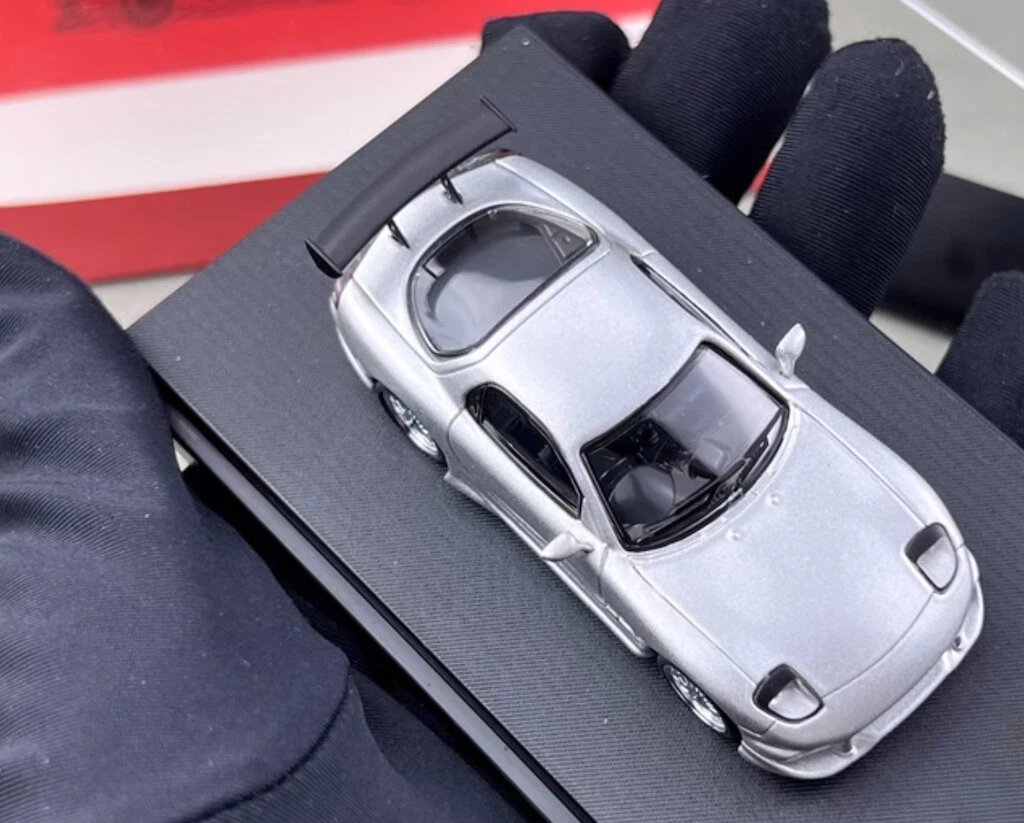 Mortal 1:64 Silver RX-7 FD Veilside Racing Sports Model