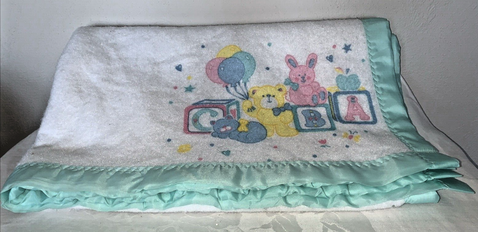 Cuddle Time Vintage Baby Blanket Bear Holding Blue Balloon White Aqua Trim 37x45