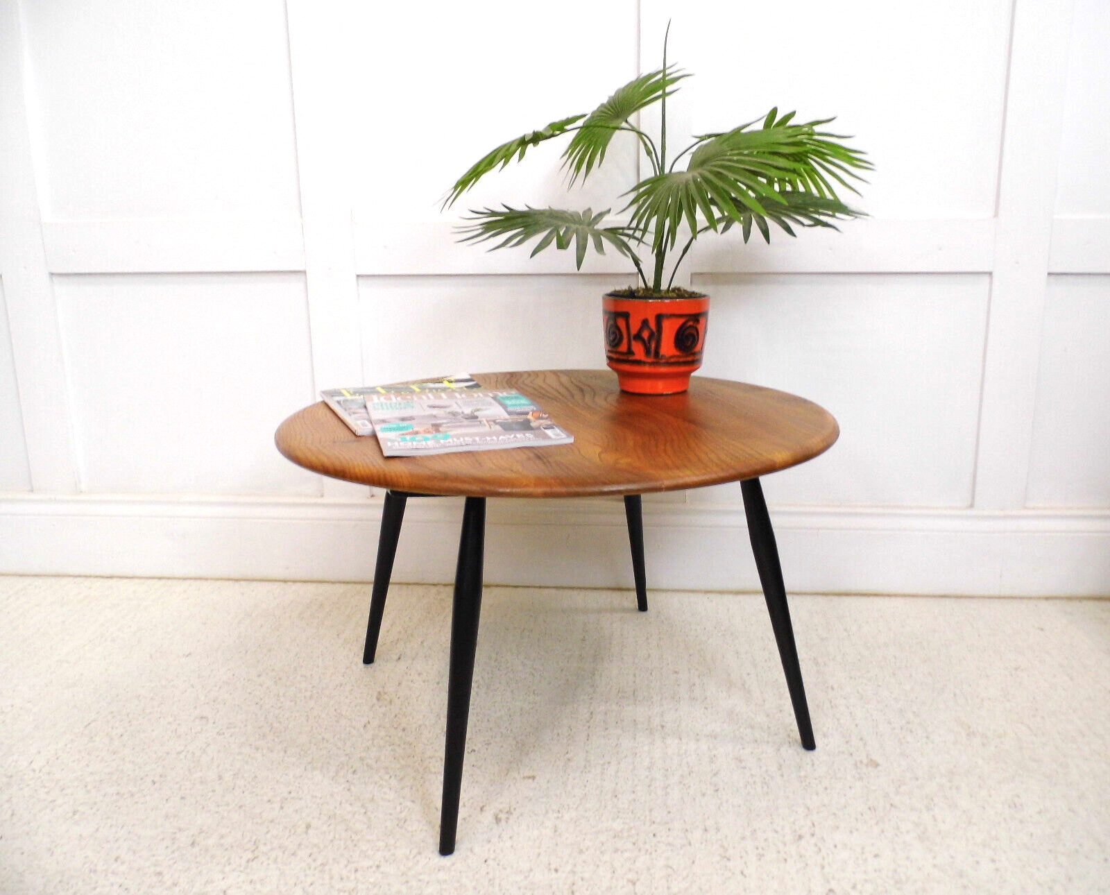 Vintage 1960s Ercol elm Coffee table model  142 design windsor collection 60s