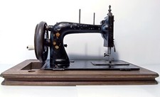 Antica Macchina Da Cucire Di Fine 800 A Manovella Clemens Muller Da Restaurare