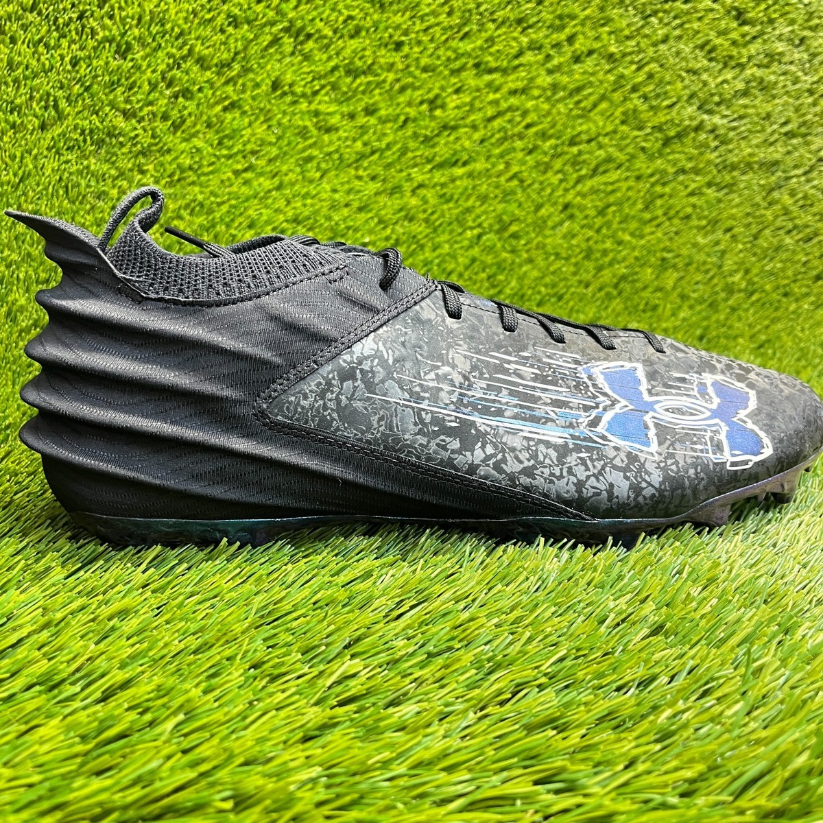 Under Armour Mens Blur Smoke Suede 2.0 MC Molded Football Cleat US 13 Black NWOB Under armour blur smoke suede 2.0 MC football | Mercari main image 2