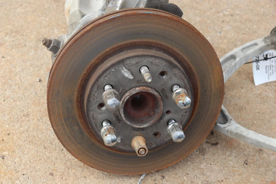 15-16 CHEVY/GMC SUBURBAN RWD FRONT LEFT SPINDLE KNUCKLE HUB CONTROL ARMS OEM - Image 2 of 4