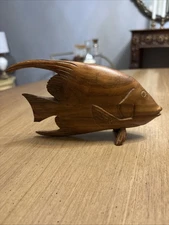 Tropical Fish Wood Figurine Sculpture Hand Crafted Sea Life Shelf Sitter
