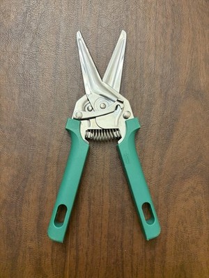 Kuhn Rikon Multi-Use Kitchen Shears Spring-Loaded Green Heavy Duty Scissors