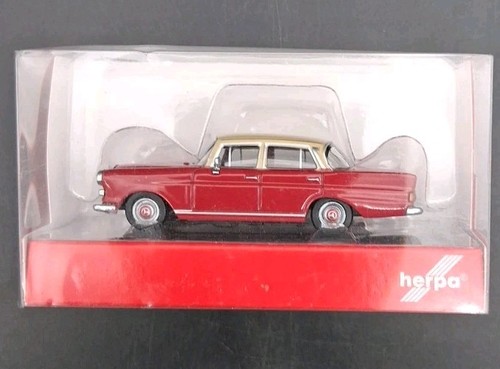 Aleta trasera Busch 430739-200 HO Mercedes-Benz 200 - NiB | Condition: New