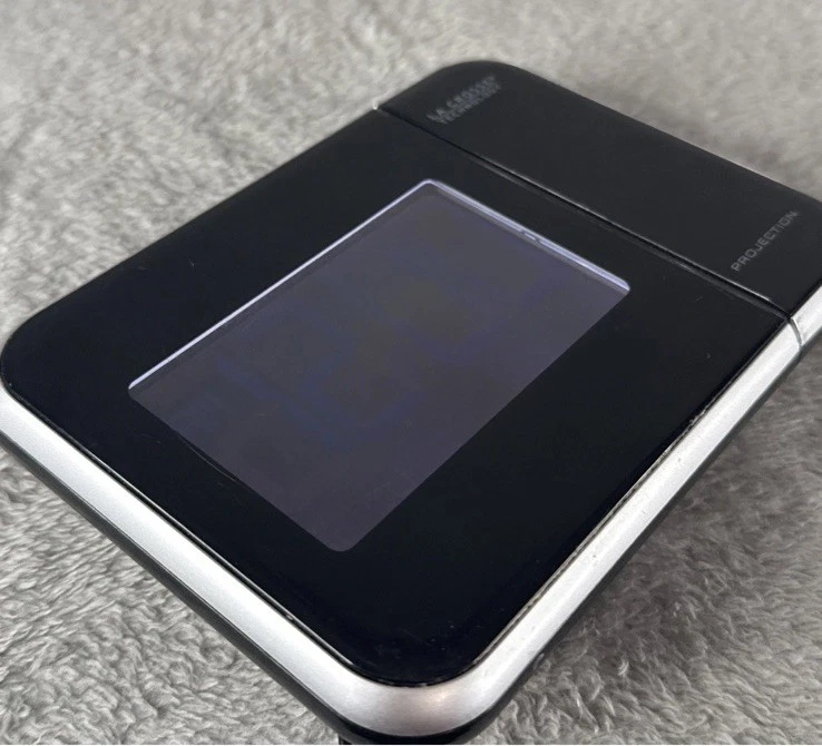 La Crosse Technology Projection Alarm Clock 616-14 Indoor Temperature & Calendar - Image 2 of 4