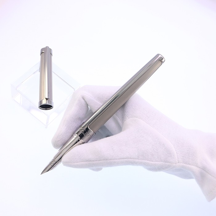 S.T. Dupont Defi Fountain Pen Titanium/Gunmetal/Palladium M