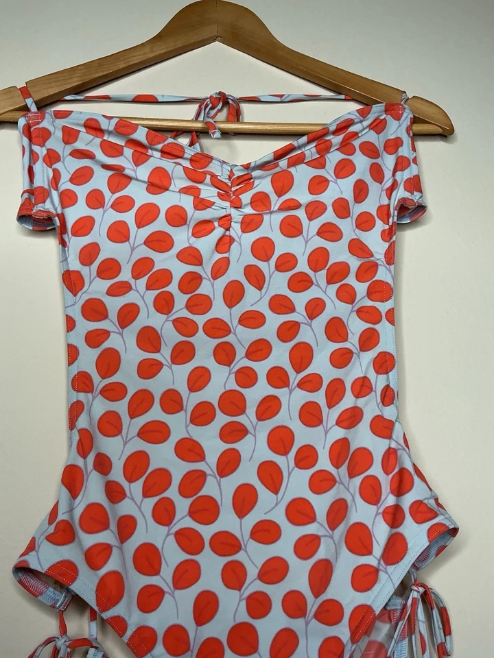 Traje de baño Gap Body para mujer talla grande de una pieza halter a lunares rojo azul Foto 3 de 4