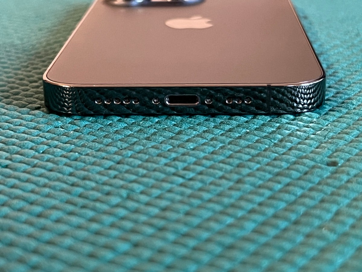 Apple iPhone 13 Pro - 256GB - Graphite (Unlocked) A2483 (CDMA +