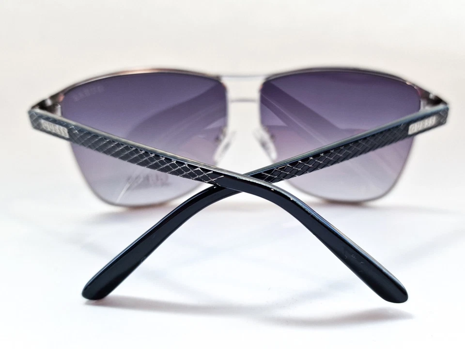 Gafas de sol polarizadas Guess para mujer GUF255-S1-35 cuadradas plateadas NUEVAS auténticas Foto 4 de 4