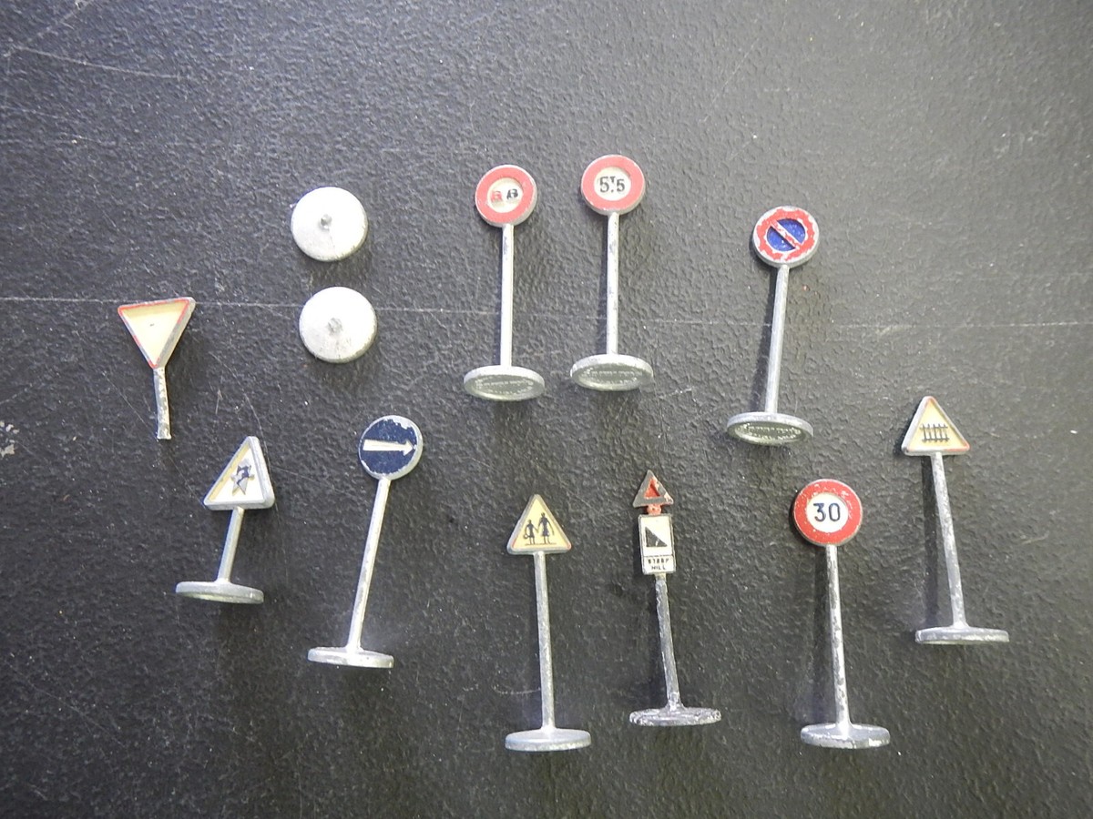 DINKY TOYS no771 ロードサイン Vintage dinky toys diecast road signs | eBay