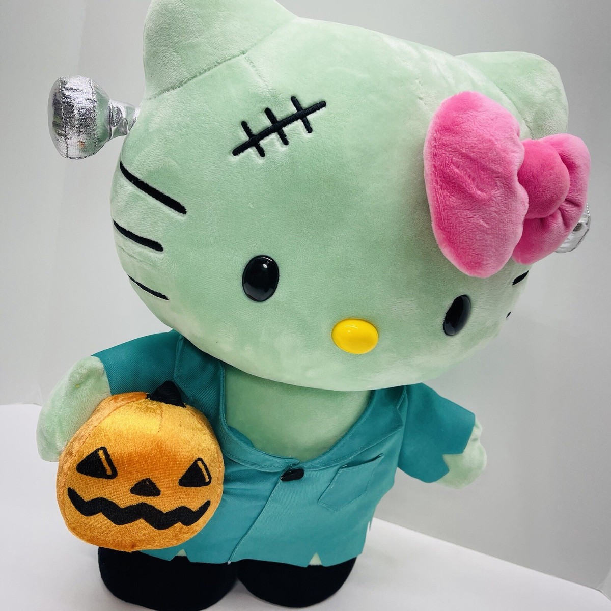 2023 Hello Kitty FRANKENSTEIN HALLOWEEN GREETER 17