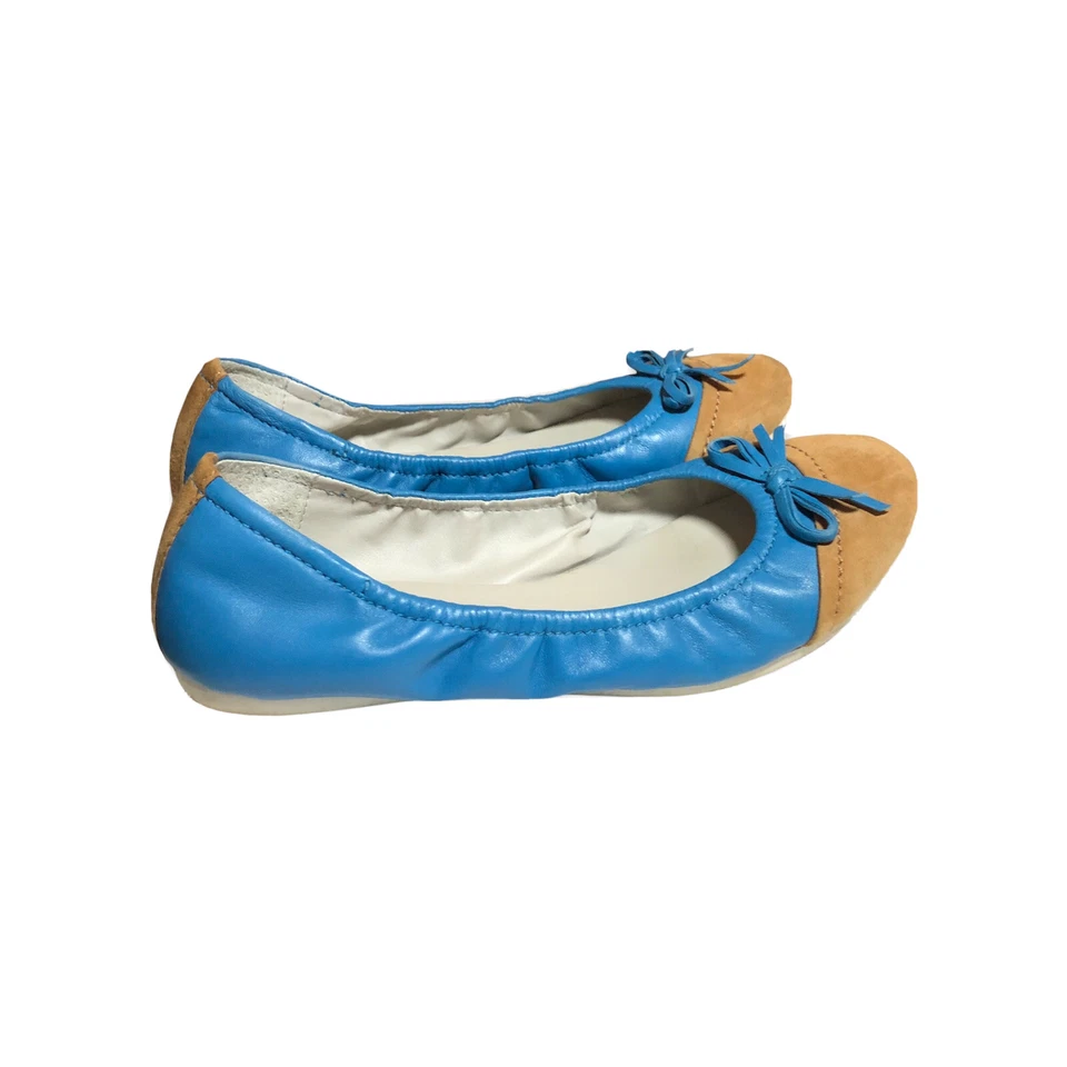 Zapatos planos de ballet TIGNANELLO Nimble para mujer de cuero azul/caqui con moño talla 7,5 M Foto 2 de 4