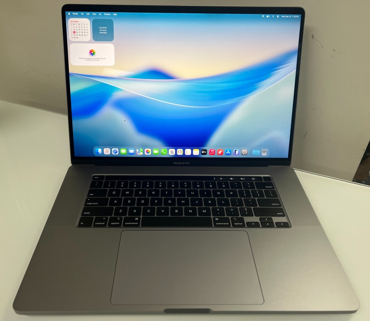 LOT of 5 | 2019 MacBook Pro 16