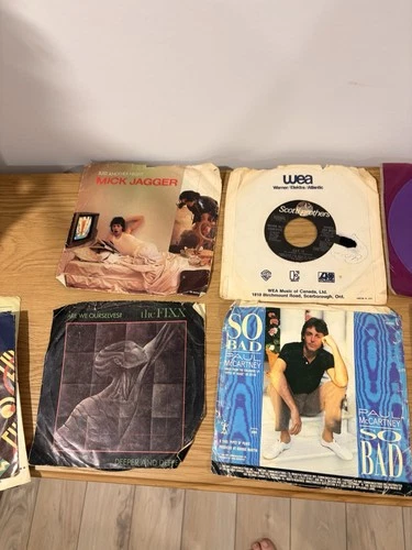 PRINCE, Kiss, Queen, Elton, Michael Jackson And A  Lot More. LOT of 28    7" 45