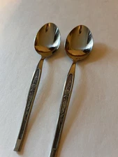 CRESTMONT Hanford Forge Stainless 2 Teaspoons Spoons Flatware Rose Vintage 6.5”