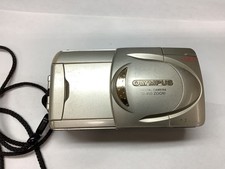 Olympus CAMEDIA D-450 1.3MP Digital Camera w 3x Optical Zoom Read