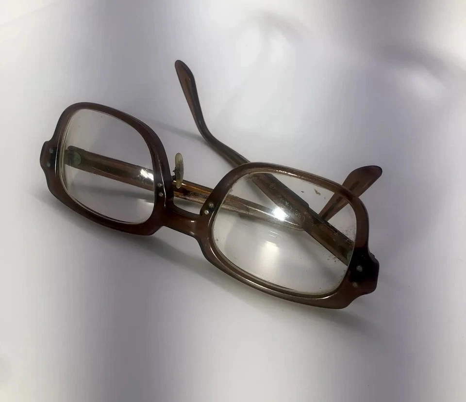 DE COLECCIÓN 60’S HOMBRES’S EE. UU. Ejército MARCOS CONCHA DE TORTUGA Militar Grueso Cuadrado Nerd Gafas Foto 3 de 4