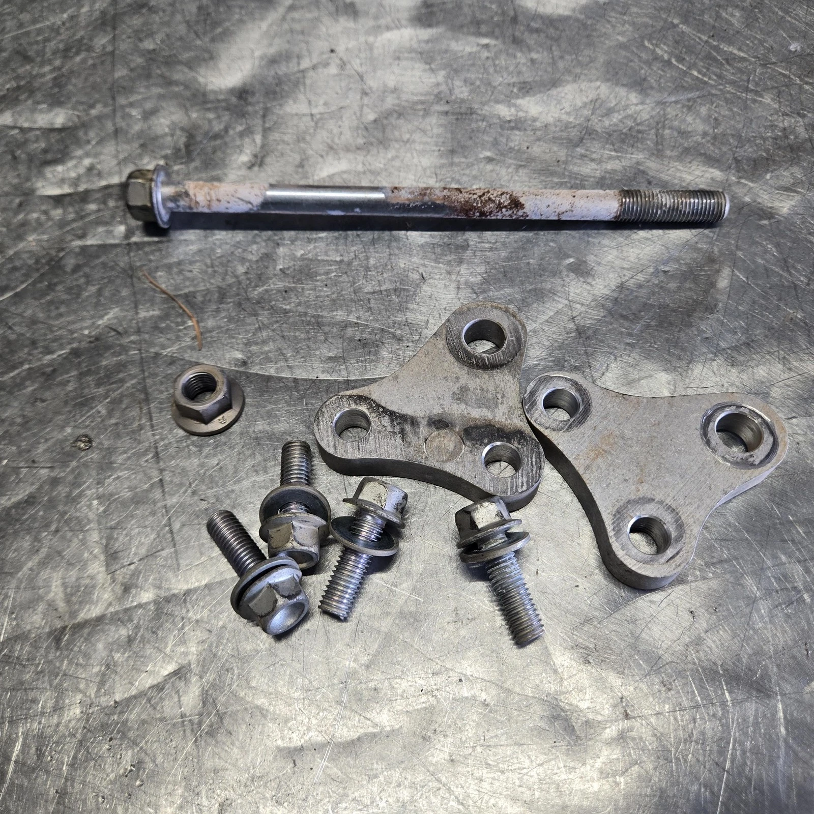 2009 Yamaha Yz450f Motor Mount Lower 2