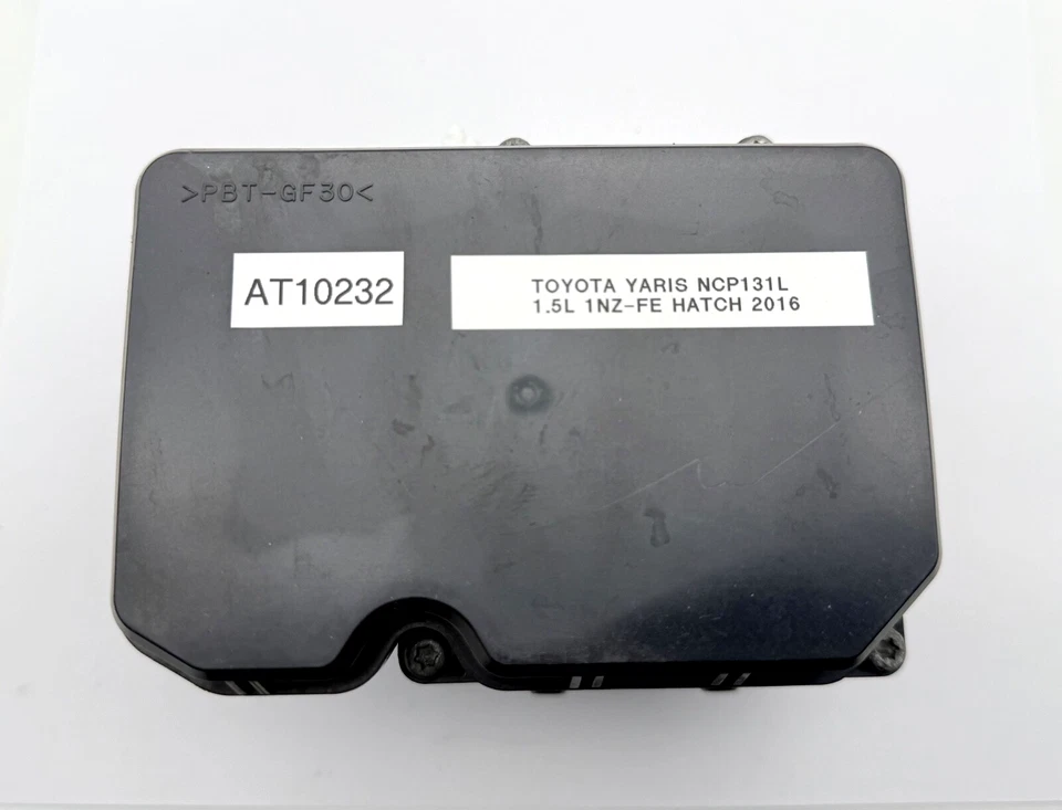 Módulo de computadora de control antibloqueo de freno bomba ABS Toyota Yaris 1,5 L OEM 16-19 Foto 2 de 4