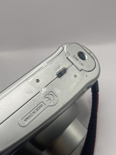 Polaroid PZ1710 35mm Point & Shoot Film Camera ( Battery Cover Comes Off ) - Picture 11 of 11