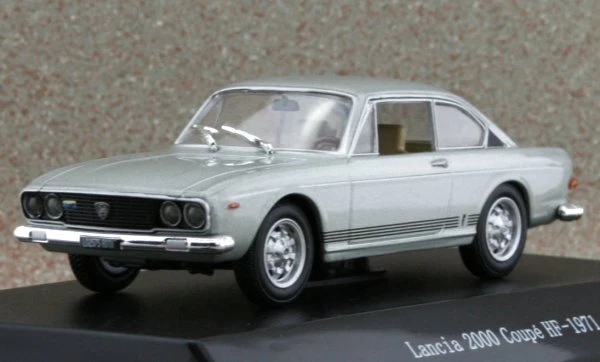 LANCIA 2000 Coupe HF - 1971 - silver - Starline 1:43 - Photo 2/4