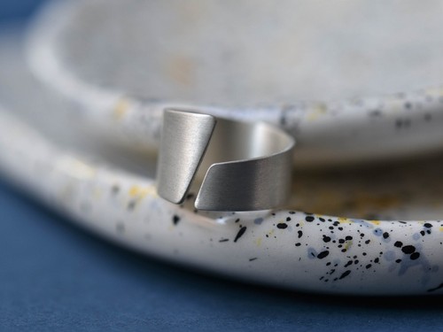 Solid 925 Sterling Silver Asymmetrical Open Meditation Handmade Adjustable Ring - Picture 14 of 14