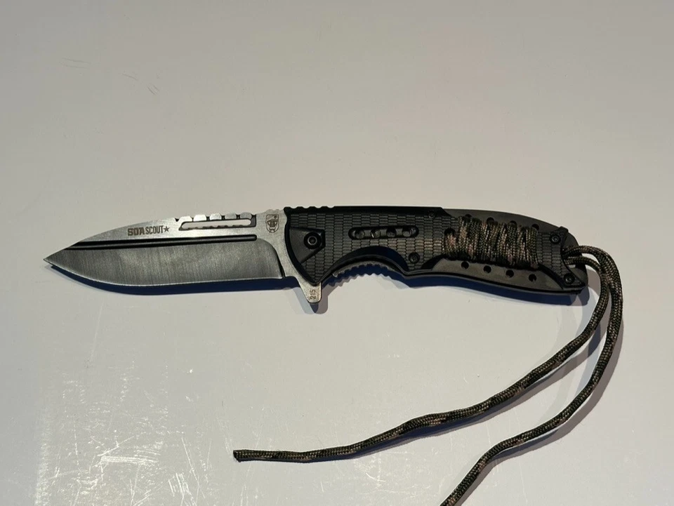 Navaja de Bolsillo de Apertura Asistida SOA Scout - Negra con Envoltura Paracord Camuflaje Nueva de Lote Antiguo Foto 4 de 4