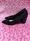 CM Women’s 7.5 Black Satin Pointed Toe Embroidered Floral Block Pumps — photo 4