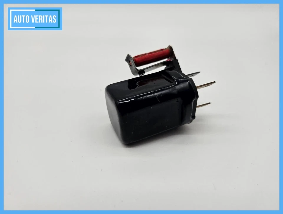 Original Bosch Relay (closer) with fuse for classic car 0 332 009 005 - Image 2 of 4