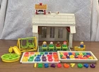 Fisher Price Little People Play Family School #923 Vintage c. 1971 Complete
