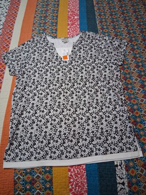 ESSENTIALS by MAGGIE Womens size 1XL White And Black Flower T-Shirt