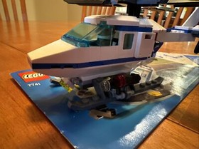 LEGO CITY: Police Helicopter (7741)