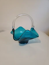 Viking Art Glass Basket Aqua/clear handle