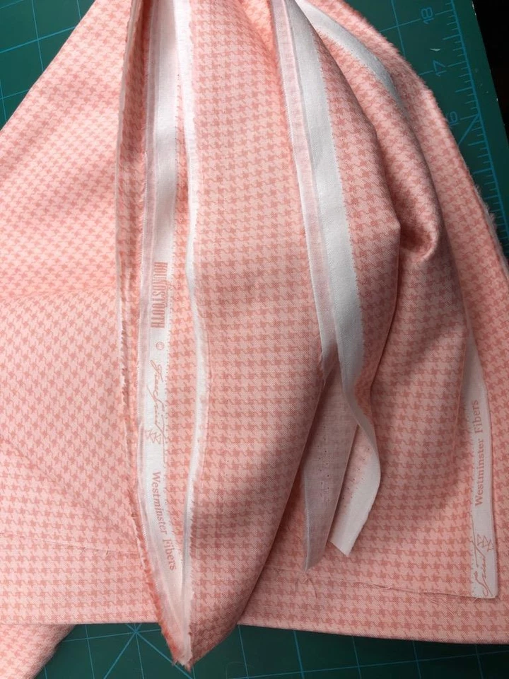 Quilters Project Bundle 3.5 yards Fabric Houndstooth, Westminster Fibers Pink - Image 4 of 4