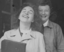 9P Photograph Friends Girls Happy Smiling Pretty Women Lovely Ladies 1940-50’s 