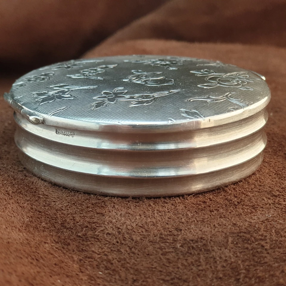 Belle boîte ancienne pour bijoux ou poudrier Argent massif Guillochée gravée - Photo 3/4