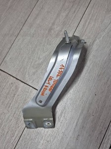 Volkswagen Touran II 2015 Halterung Kotflügel 1T0821135C SKK20871