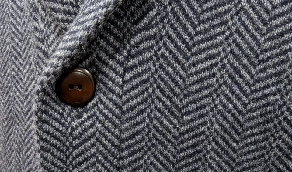 J. CREW Men's Merino Wool Cardigan Jacket Gray Black Herringbone Size L VEUC! * - Image 2 of 4