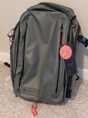 *NEW WITH TAGS* - WANDRD Transit Travel Backpack 35L (Wasatch Green)