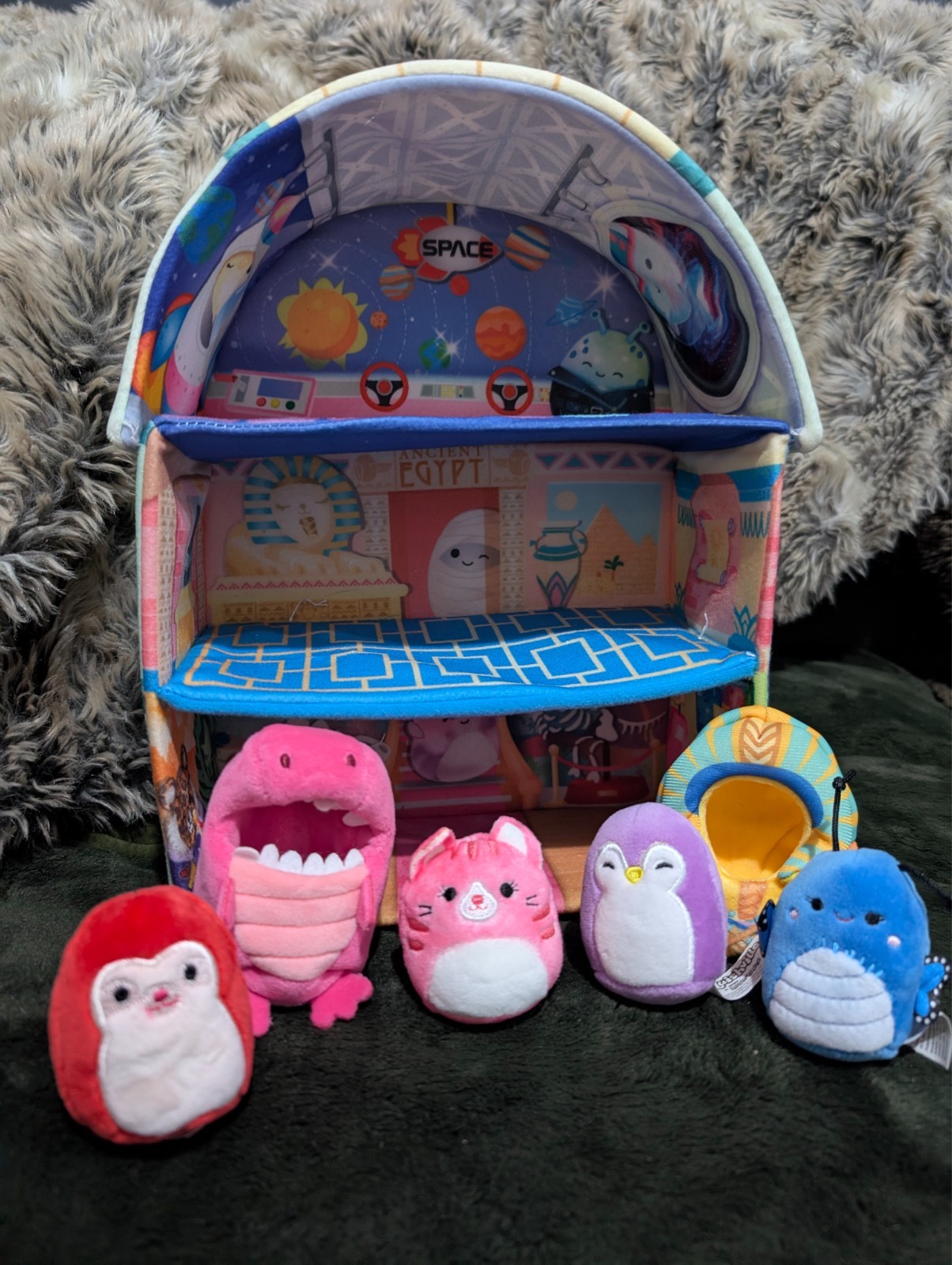 Juego Squishmallows Squishville de Original Day At The Museum