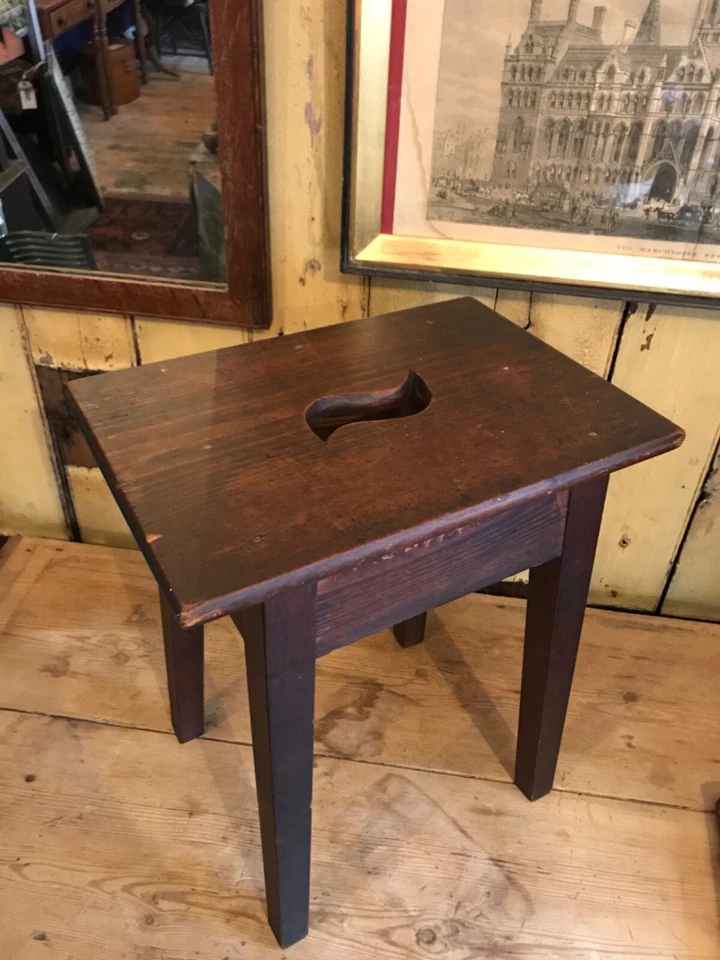 Antiguo taburete capilla iglesia siglo XIX S agujero en la parte superior (C) Foto 2 de 4