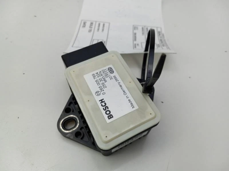 Chevrolet Corvette 2009-2013 guiñada estabilidad velocidad módulo de control ECM Foto 2 de 4