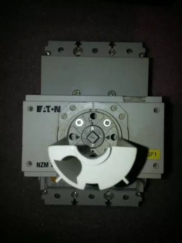 EATON NZM C1 20A 60947-2 10QF1 GB14048.2 50HZ  NZM 1 