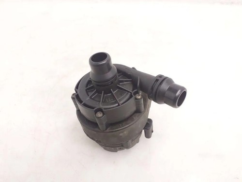 BMW 5 G30 Zirkulationswassermotor 0392024064 2.00 2018 33491762